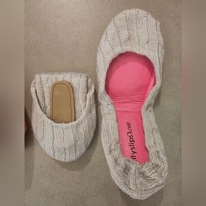 City Slips Luxe cable cashmere travel slippers and bag